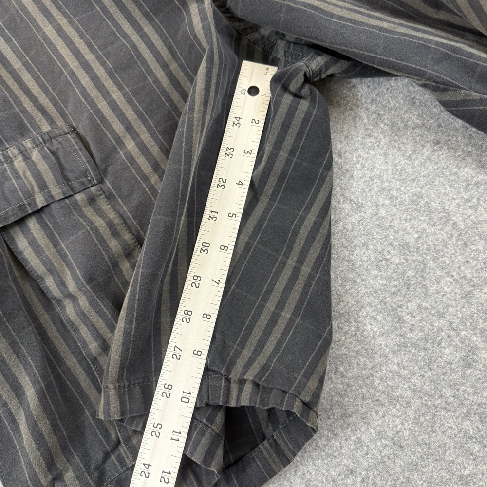 Patagonia Organic Cotton Shorts Men's 36 Black Striped Cargo Pockets - Picture 6 of 8